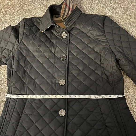 Burberry Black Quilted Puffer Jacket - Picture 15 of 17